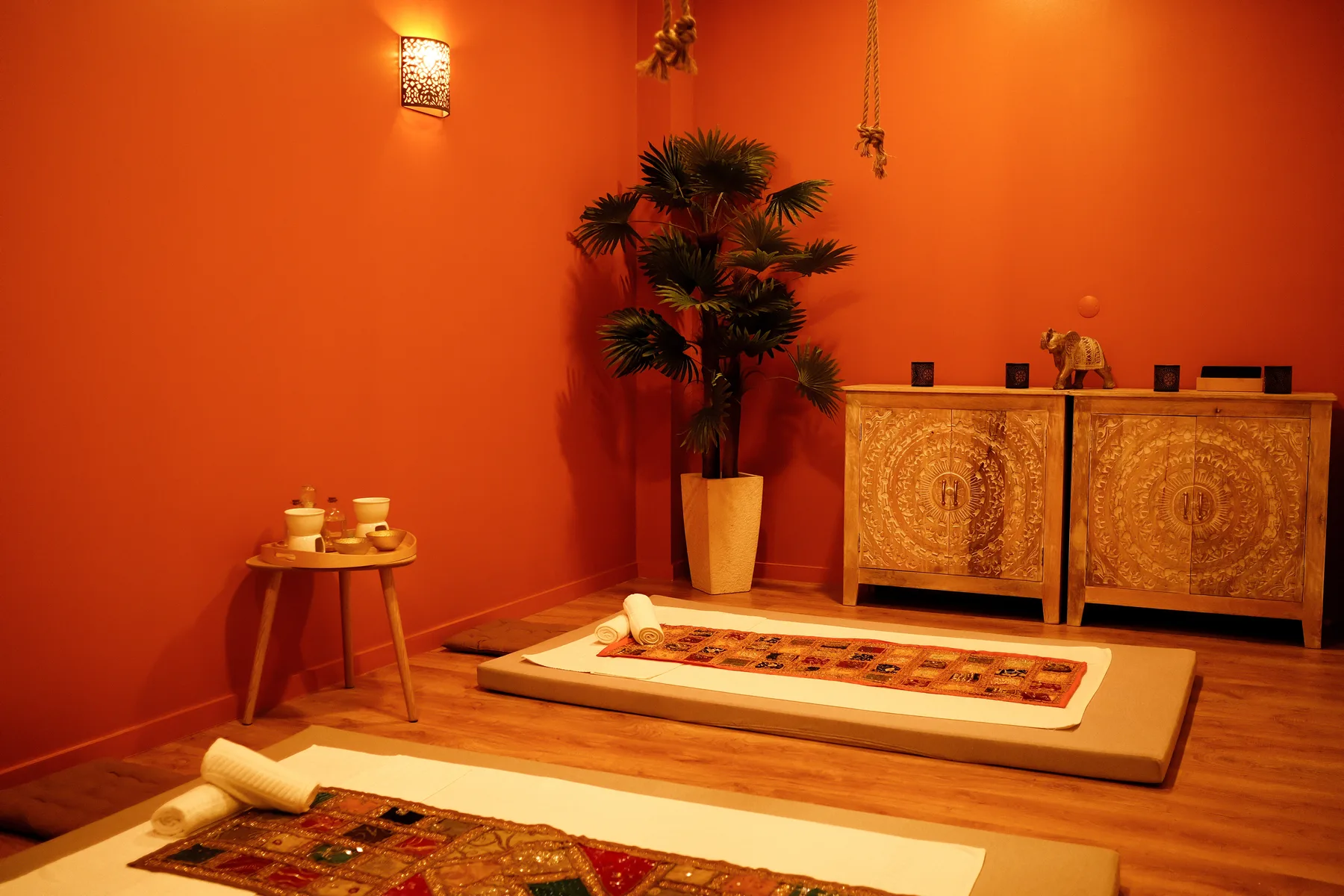 Sala de terapia Manu Hari preparada para receber uma pessoa